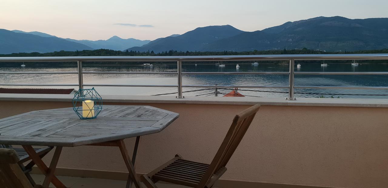 Riverside Villa Tivat Eksteriør billede