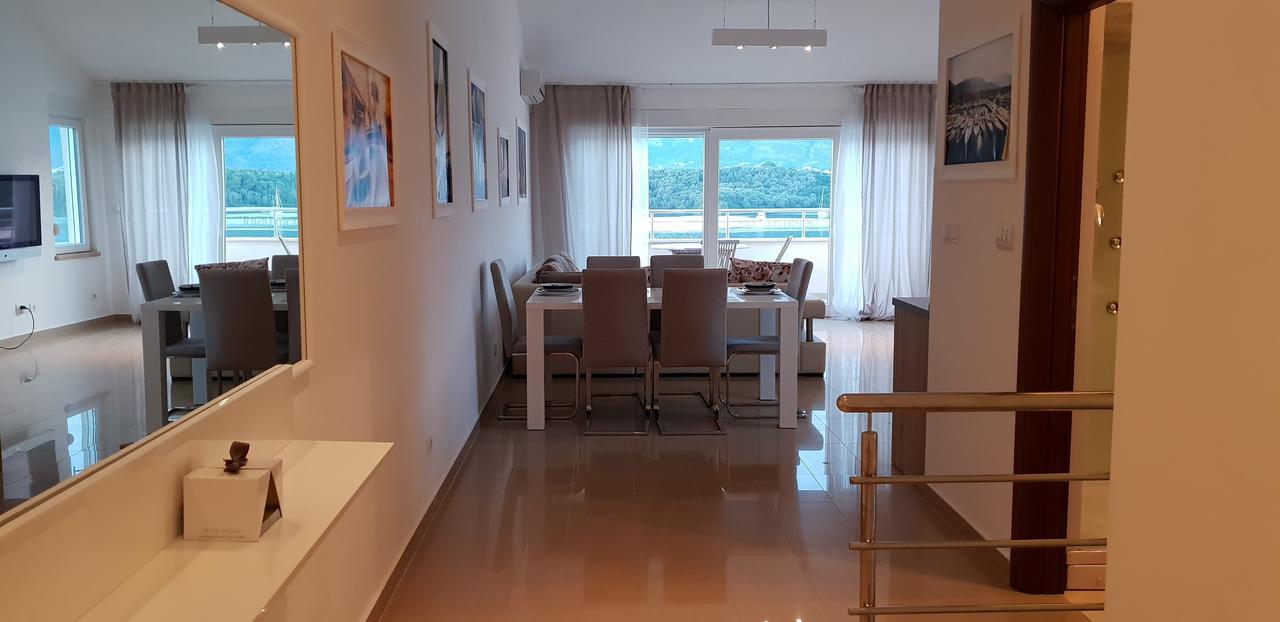 Riverside Villa Tivat Eksteriør billede